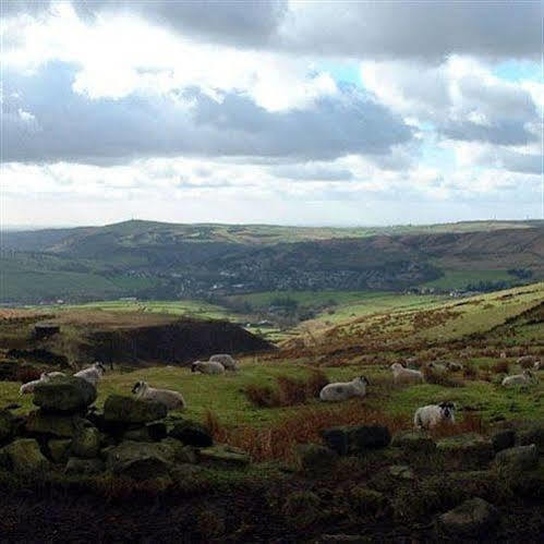 The White Hart At Lydgate Otel Oldham Dış mekan fotoğraf